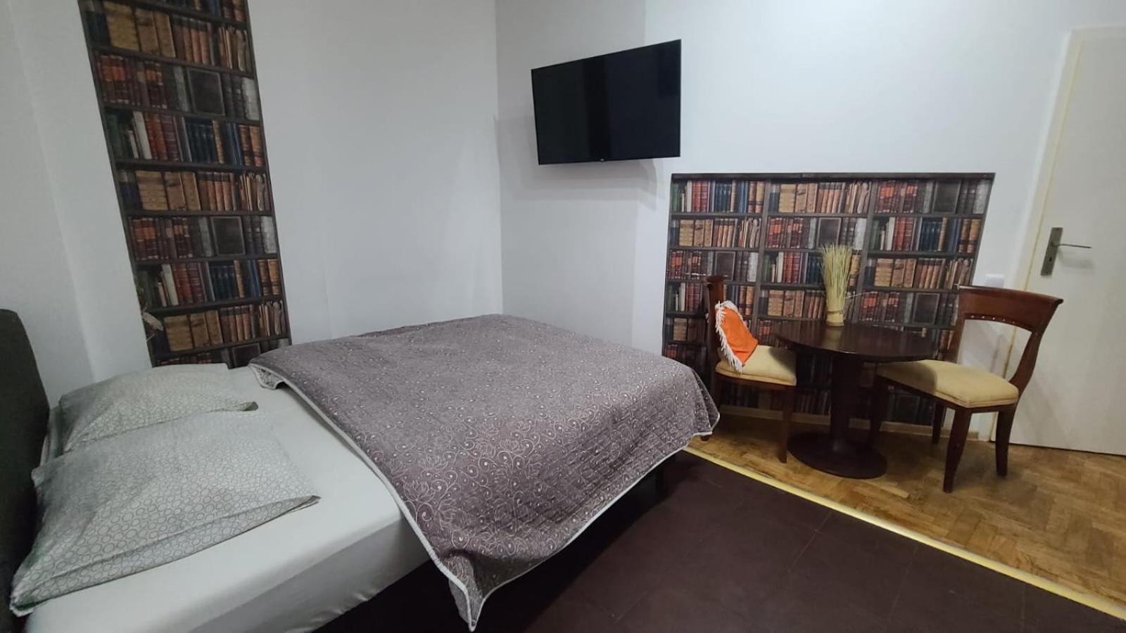Lorf Hostel&Coffee Краків Екстер'єр фото