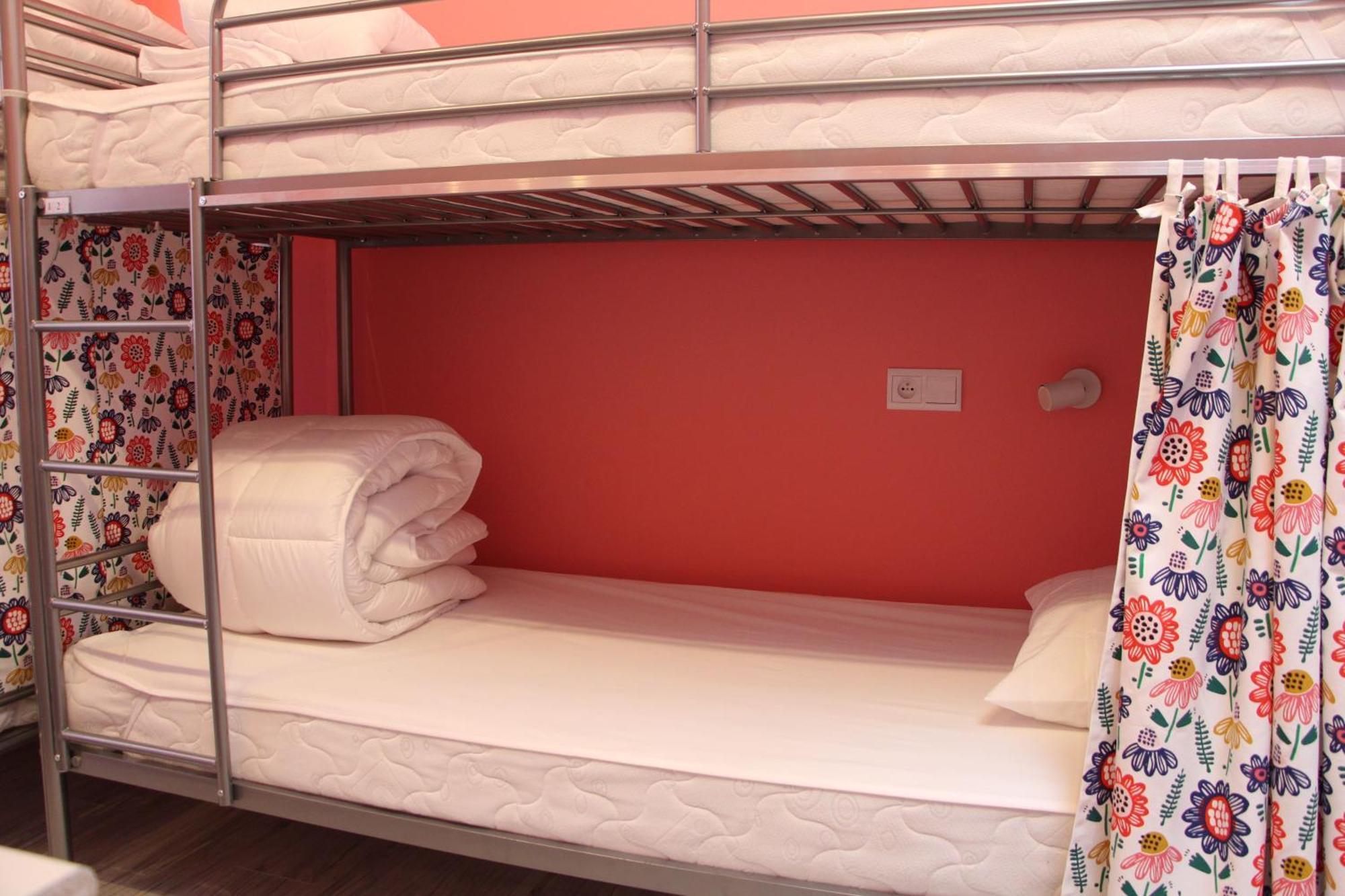 Lorf Hostel&Coffee Краків Екстер'єр фото