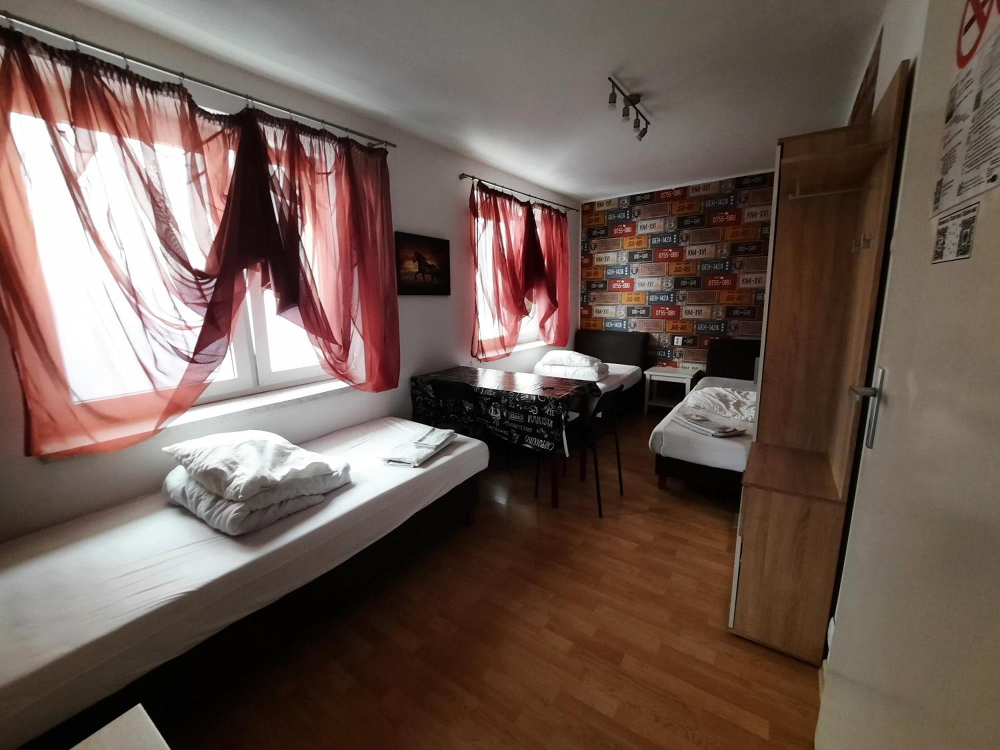 Lorf Hostel&Coffee Краків Екстер'єр фото